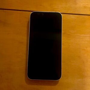 IPhone 13 128gb pink cell phone